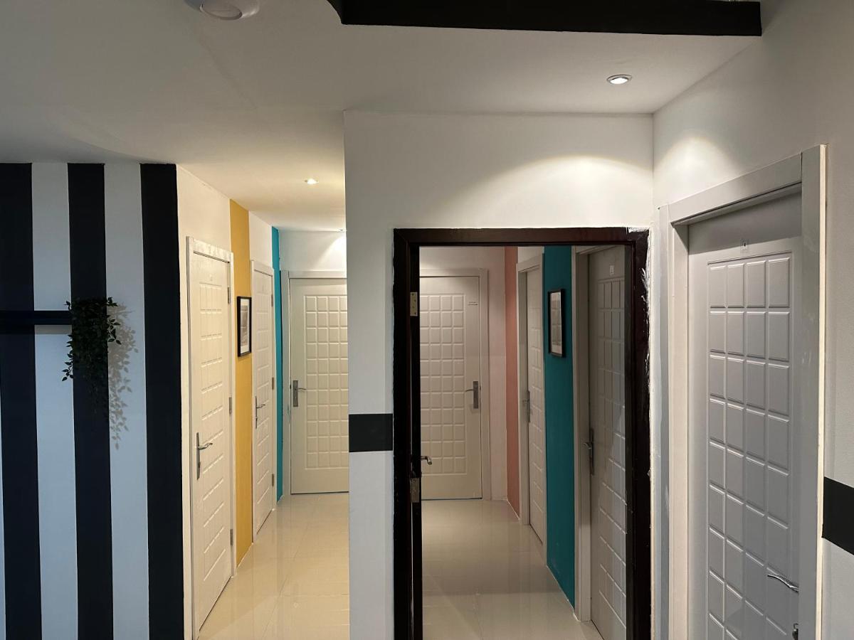 Traveller Partition Room In Al Barsha 1 Near Metro Dubái Exterior foto