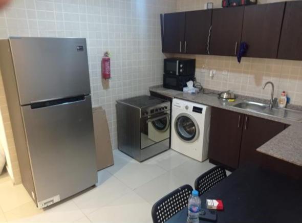 Traveller Partition Room In Al Barsha 1 Near Metro Dubái Exterior foto