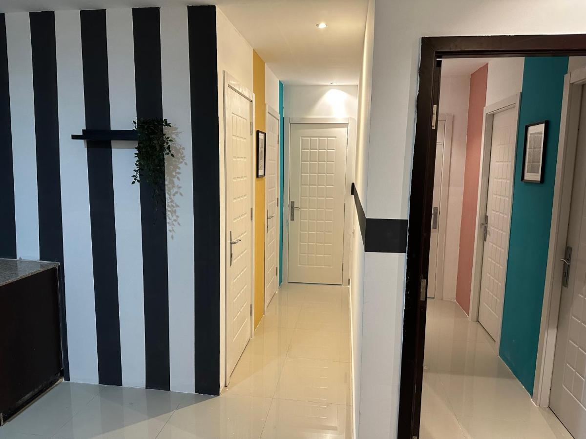 Traveller Partition Room In Al Barsha 1 Near Metro Dubái Exterior foto